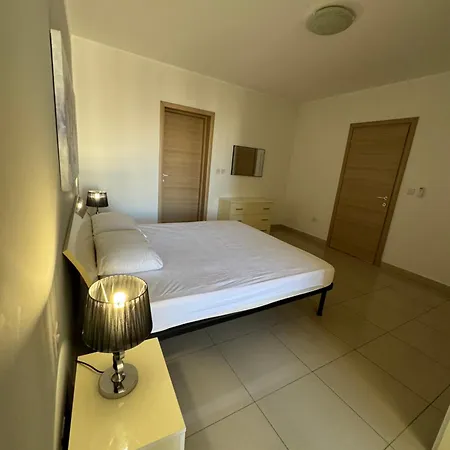 Alloggio in famiglia En-suite With Private Balcony Sliema